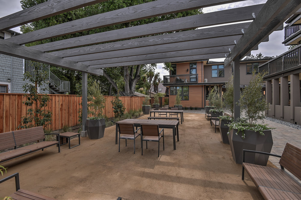 436+Forest+Ave+Palo+Alto+CA-print-041-10-Courtyard+View-3678x2454-300dpi